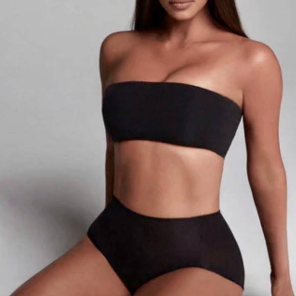 SKIMS Fits Everybody Bandeau Bra - Picture 4 of 5